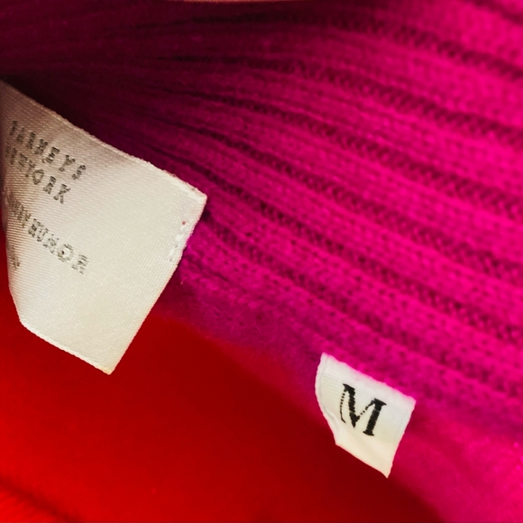 Barneys New York Cashmere Sweater w/ Capped Sleeves - Picture 7 of 7